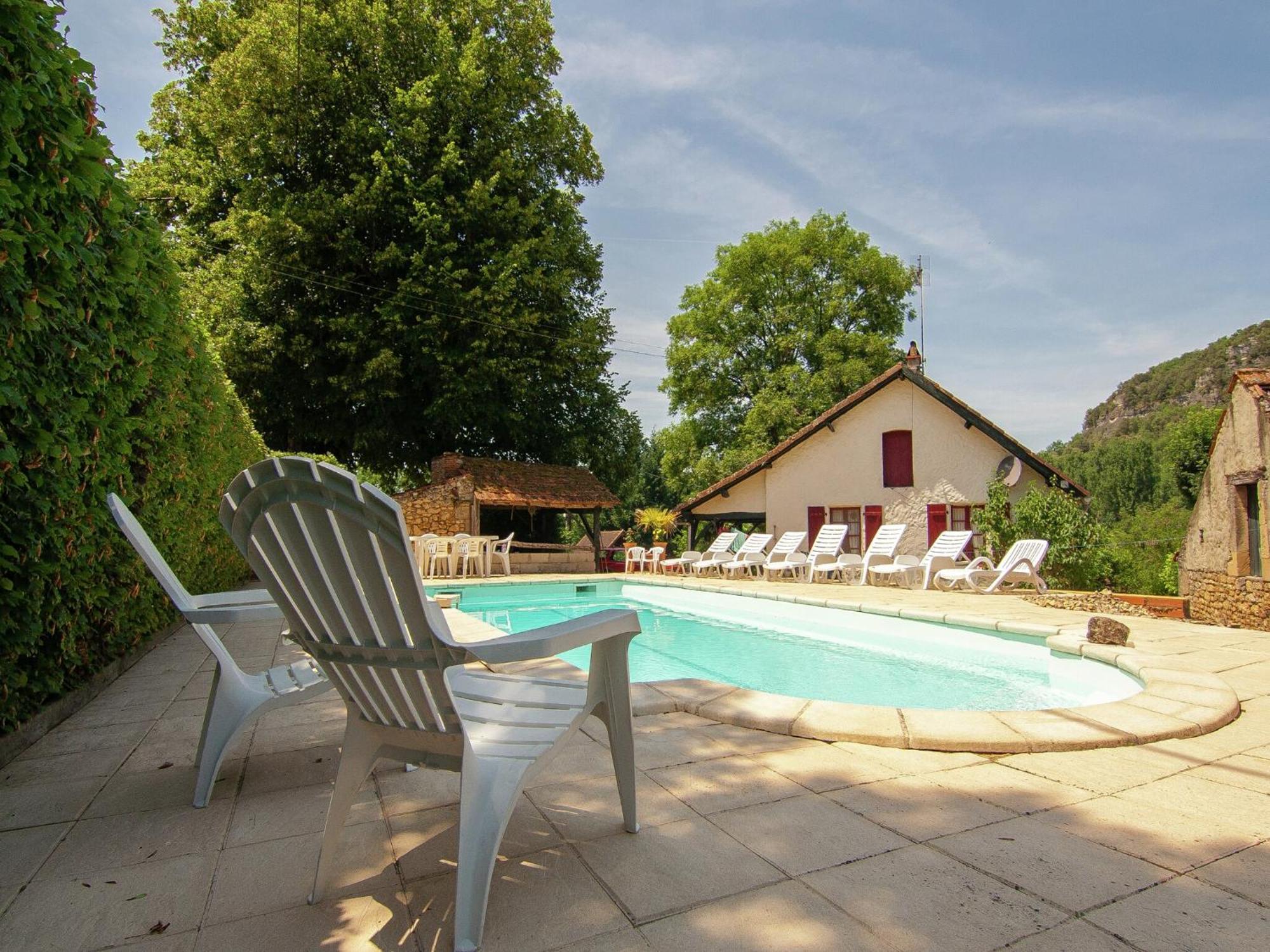 Appealing Apartment In Vezac With Swimming Pool Beynac-et-Cazenac Exterior photo