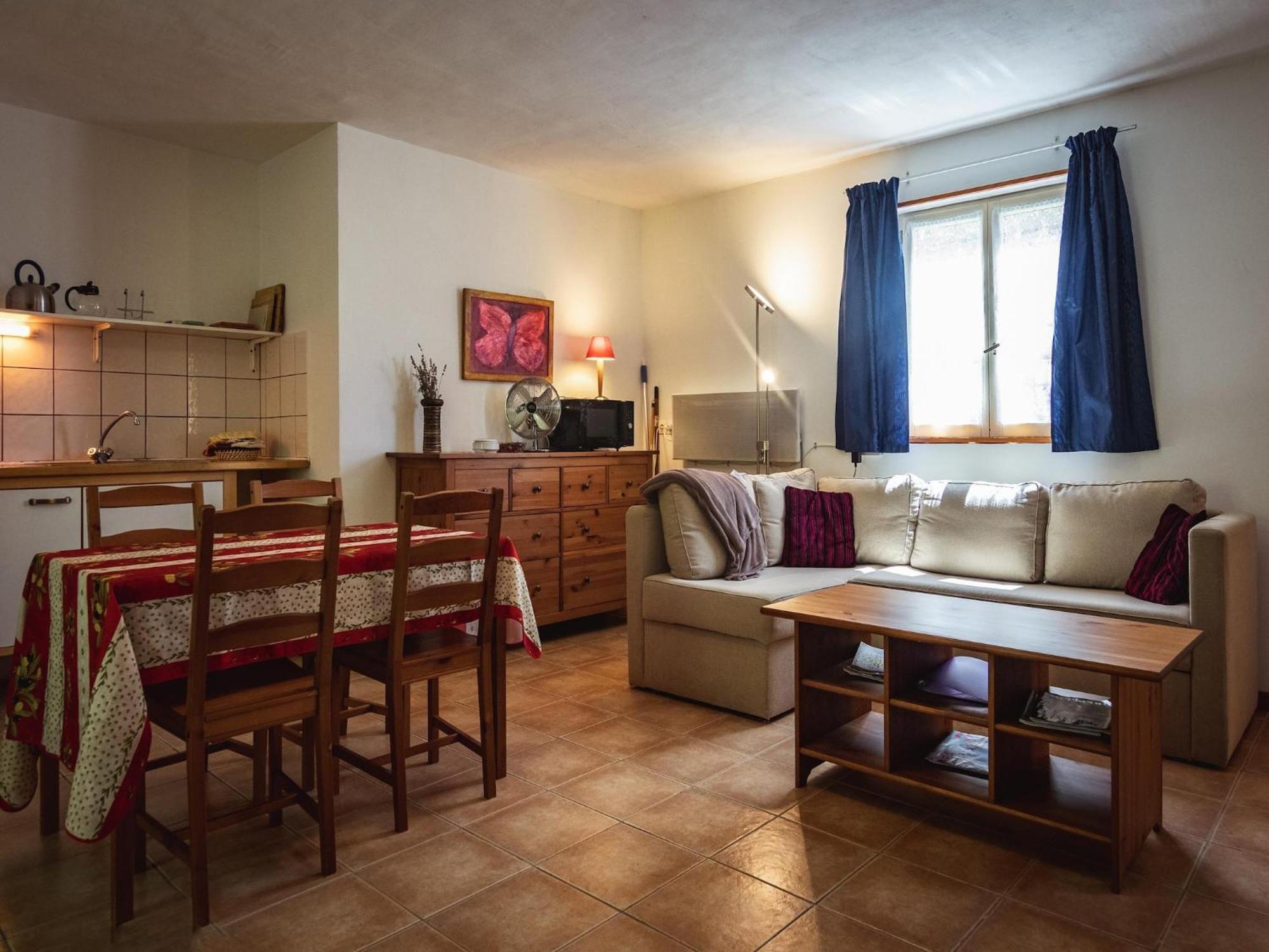 Appealing Apartment In Vezac With Swimming Pool Beynac-et-Cazenac Exterior photo